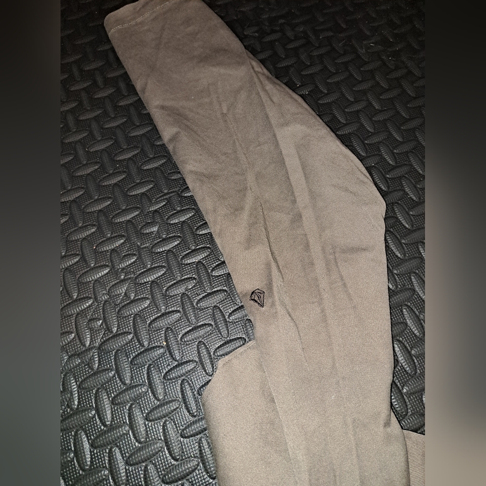 Volcom pants - Picture 8 of 12
